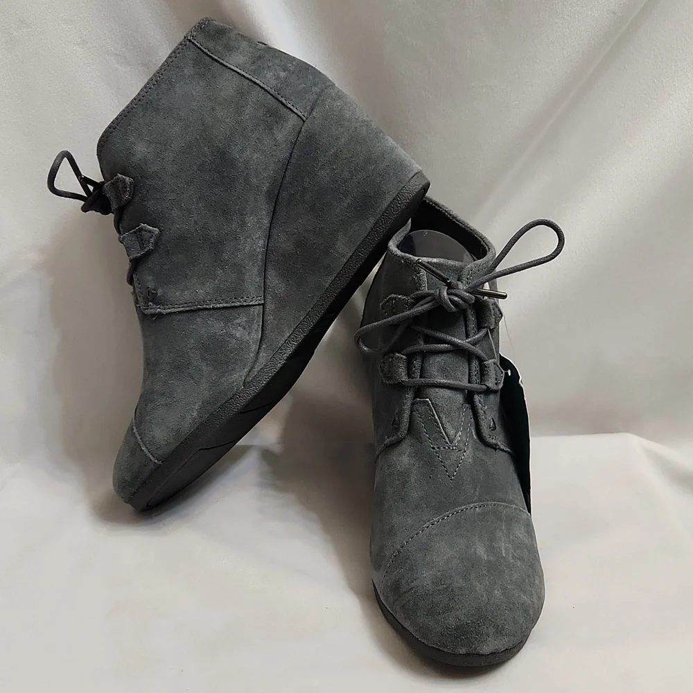TOMS Kala Forged Iron Grey Suede Wedged Lace-up Ankle Boots Booties (w size 11)